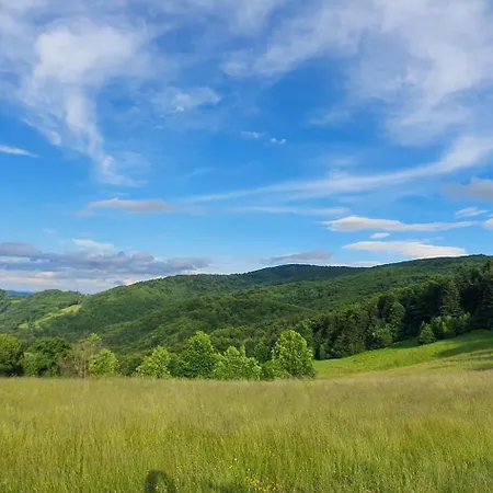 بيت للعطل Off Na Oslaku, Jacuzzi & Sauna